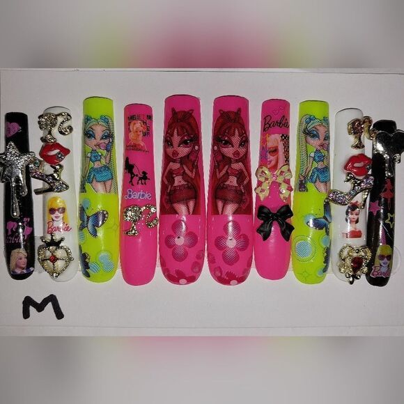 Hand crafted custom 10pc xxxl acrylic press on nails - Picture 3 of 5
